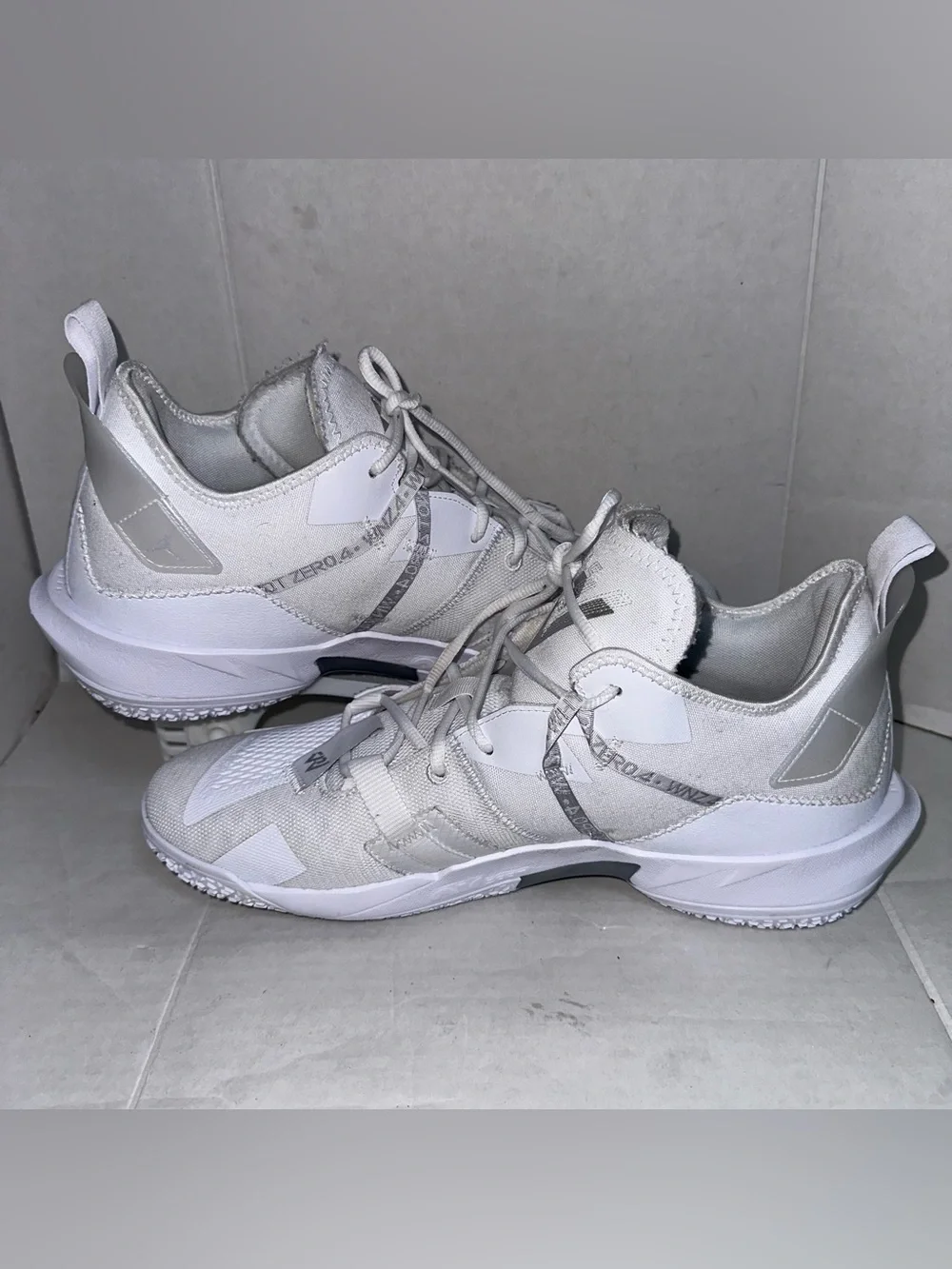 Nike Air Jordan Why Not Zer0.4 Mens Size 14 White Metallic Silver CQ4230 101
